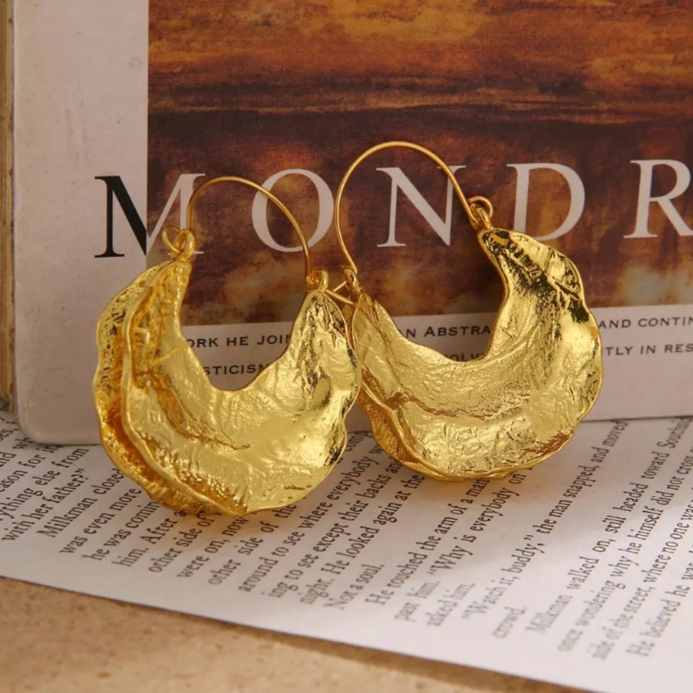 New! Crescent Moon Basket Earrings - Picture 5 of 16